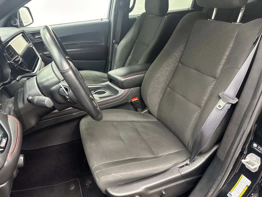 Used 2025 Dodge Durango GT RWD image 14