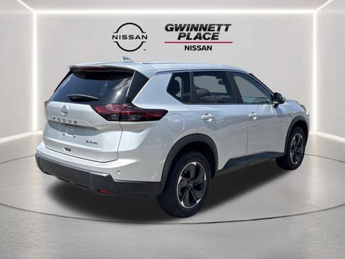 Certified 2024 Nissan Rogue SV AWD/4WD image 25