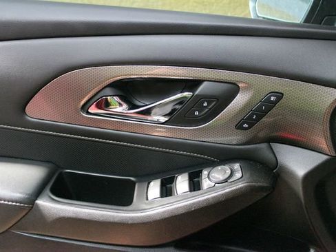 Used 2023 Chevrolet Traverse Premier AWD/4WD image 17