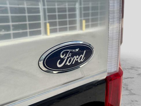 Used 2017 Ford F250 Platinum w/ Platinum Ultimate Package AWD/4WD image 11