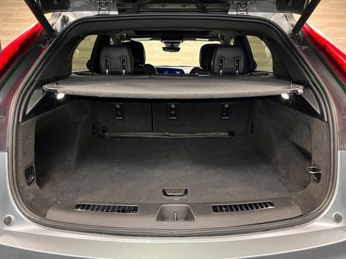 Used 2024 Cadillac XT4 Premium Luxury w/ Technology Package image 22