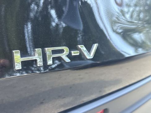 Used 2023 Honda HR-V LX image 11