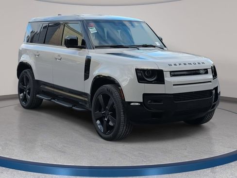 New 2026 Land Rover Defender 110 X-Dynamic SE AWD/4WD image 3