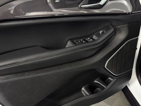 Certified 2022 Jeep Grand Cherokee L Laredo RWD image 25