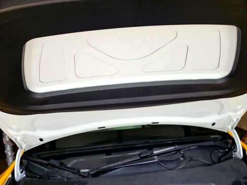 Used 2021 Tesla Model Y Performance image 36