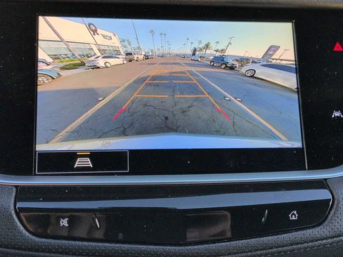 Used 2025 Cadillac XT6 Luxury image 20