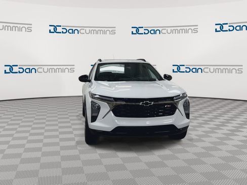 New 2026 Chevrolet Trax RS w/ Sunroof Package image 3