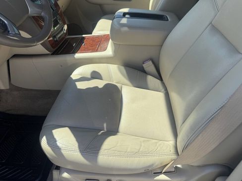 Used 2010 Chevrolet Tahoe LTZ image 30