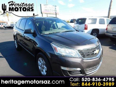 Used 2015 Chevrolet Traverse LS image 1