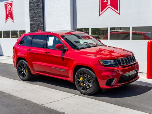 Used 2018 Jeep Grand Cherokee Trackhawk image 65