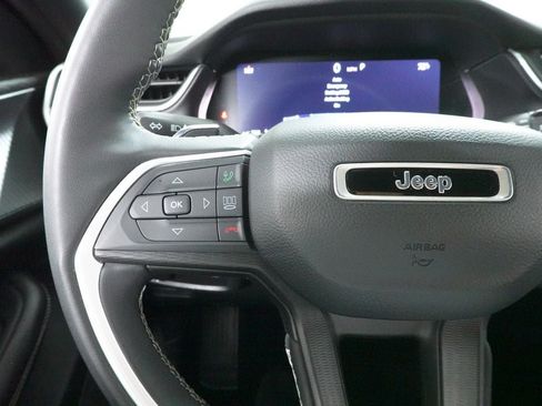 Used 2023 Jeep Grand Cherokee L Laredo AWD/4WD image 12