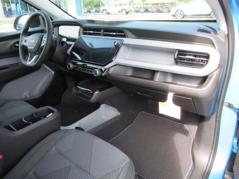 New 2027 Chevrolet Bolt LT FWD image 11