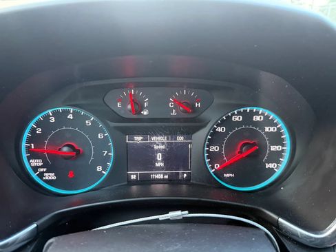 Used 2018 Chevrolet Equinox LT FWD image 10