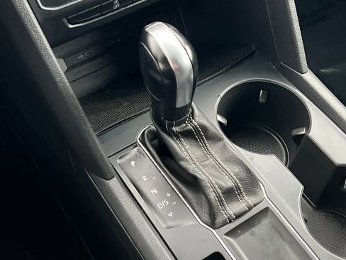 Used 2021 Volkswagen Atlas Cross Sport S image 22