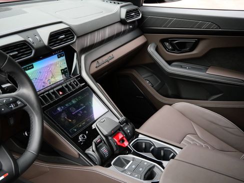 Used 2024 Lamborghini Urus S image 15