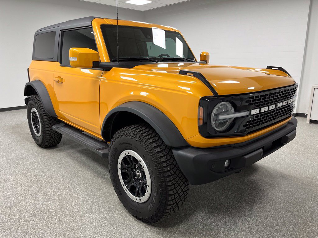 Used 2021 Ford Bronco Outer Banks w/ Sasquatch Package AWD/4WD image 2