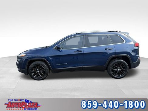 Used 2018 Jeep Cherokee Latitude w/ Cold Weather Group image 13