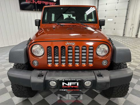 Used 2014 Jeep Wrangler Unlimited Sport w/ Connectivity Group AWD/4WD image 4