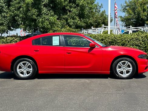 Certified 2022 Dodge Charger SXT image 3