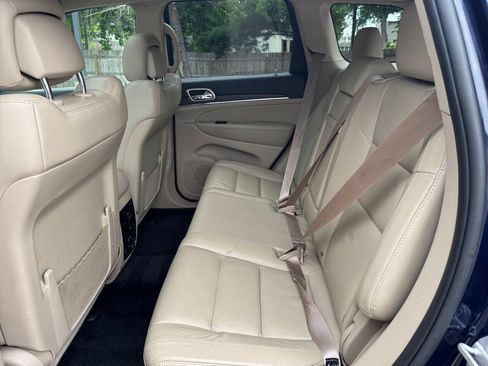 Used 2017 Jeep Grand Cherokee Limited AWD/4WD image 18