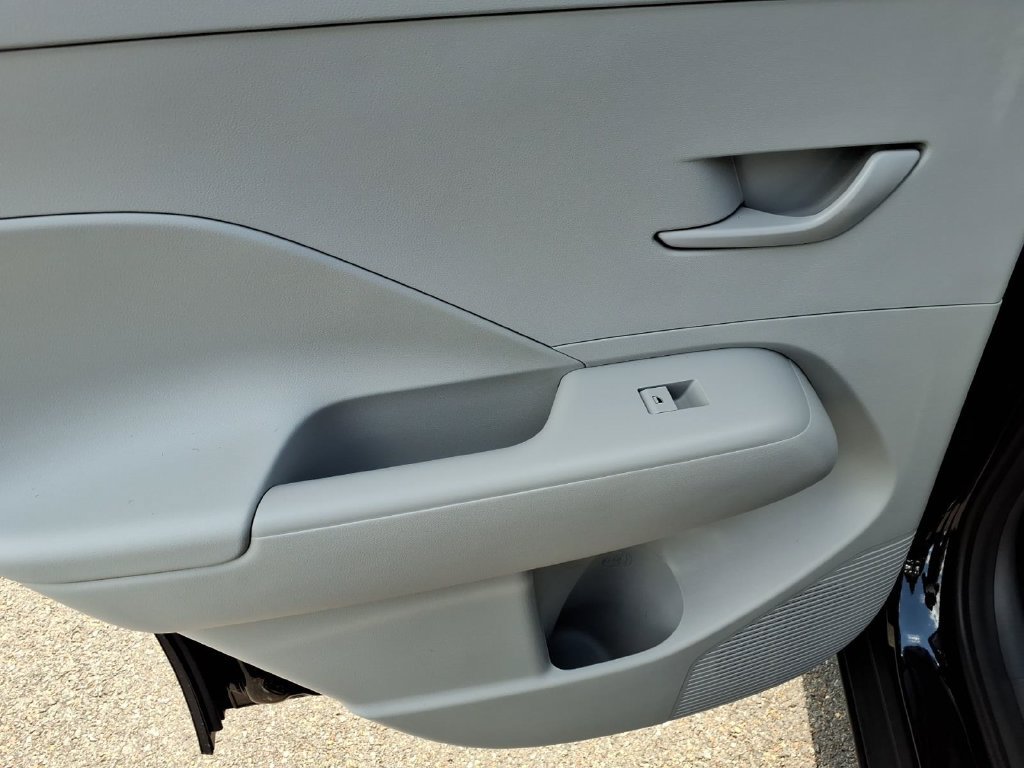 New 2027 Hyundai Kona SEL Sport FWD image 9