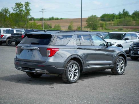 Used 2023 Ford Explorer XLT w/ Equipment Group 202A AWD/4WD image 5