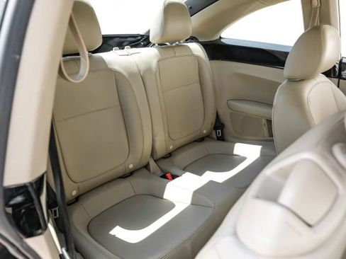 Used 2014 Volkswagen Beetle 1.8T image 31