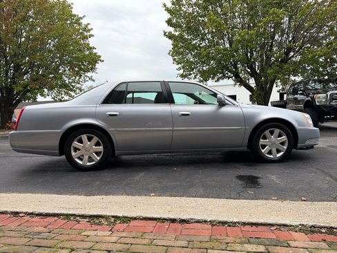 Used 2006 Cadillac DTS image 6