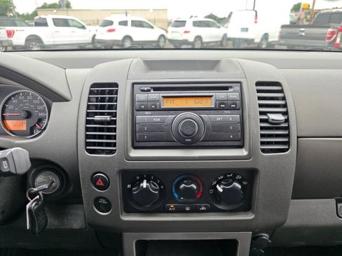 Used 2010 Nissan Pathfinder S AWD/4WD image 16