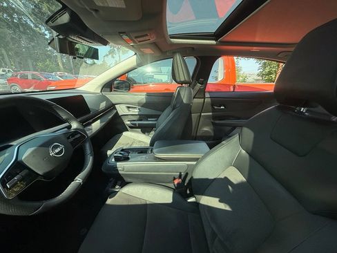 Certified 2023 Nissan Ariya FWD image 4