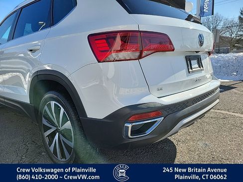 Certified 2022 Volkswagen Taos SE image 27
