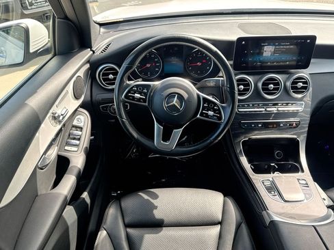 Used 2020 Mercedes-Benz GLC 300 4MATIC image 11