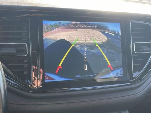 Used 2023 Dodge Durango GT image 30