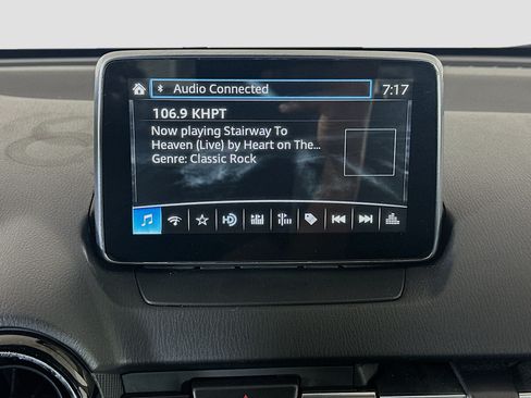 Used 2017 Toyota Yaris iA FWD image 19