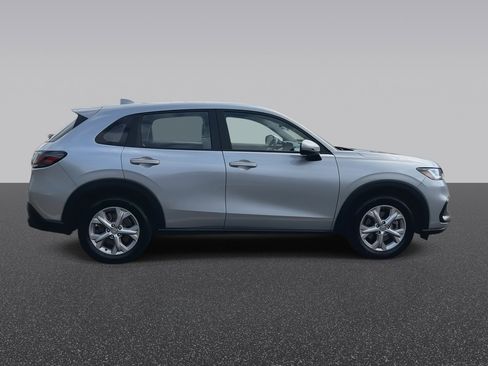 Used 2024 Honda HR-V LX image 9