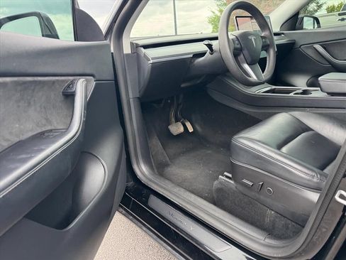 Used 2021 Tesla Model Y Long Range AWD/4WD image 15