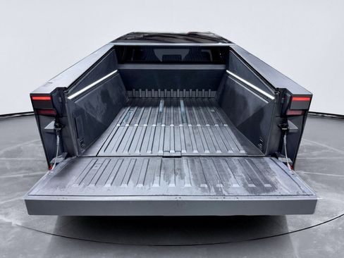 Used 2025 Tesla Cybertruck AWD Crew Cab image 26