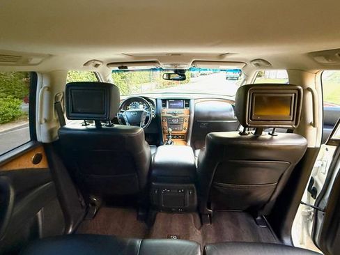 Used 2014 INFINITI QX80 4WD w/ Theater Package image 14