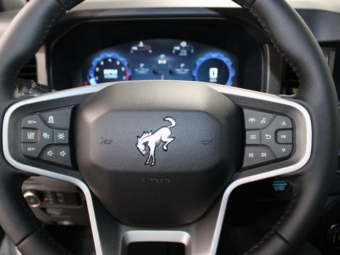 New 2026 Ford Bronco Badlands AWD/4WD image 32