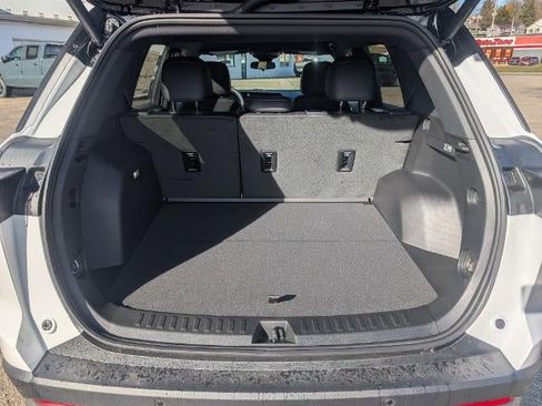 New 2026 Chevrolet Equinox LT w/ Convenience Package II image 12