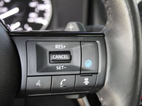 Used 2021 Nissan Rogue SV AWD/4WD image 16