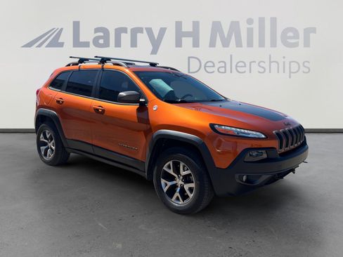 Used 2016 Jeep Cherokee Trailhawk w/ Comfort/Convenience Group image 7