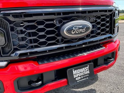Used 2025 Ford F250 XLT w/ Black Appearance Package AWD/4WD image 29