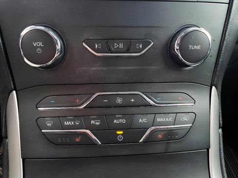 Used 2019 Ford Edge SEL w/ Equipment Group 201A image 39