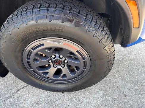 Used 2025 Nissan Frontier PRO-4X AWD/4WD image 8