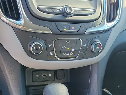 Used 2024 Chevrolet Equinox LS w/ LS Convenience Package image 27