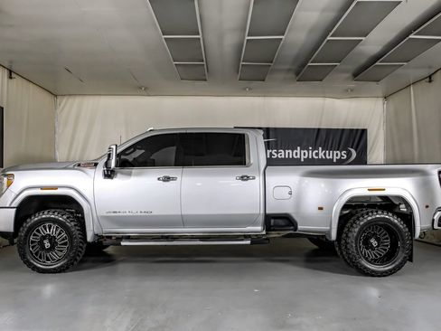 Used 2022 GMC Sierra 3500 Denali AWD/4WD image 12