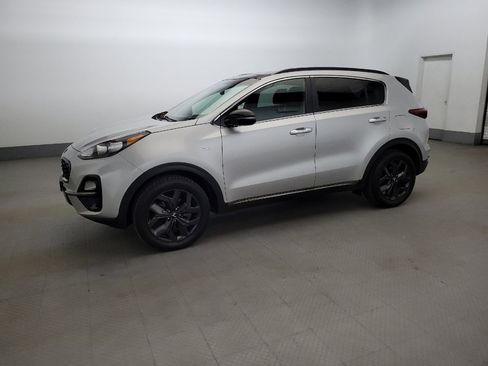 Used 2020 Kia Sportage S w/ S Sunroof Package image 2