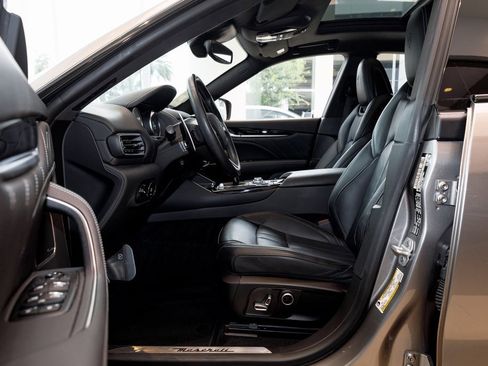 Used 2021 Maserati Levante S GranSport image 23