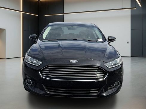 Used 2015 Ford Fusion SE w/ Equipment Group 201A FWD image 9